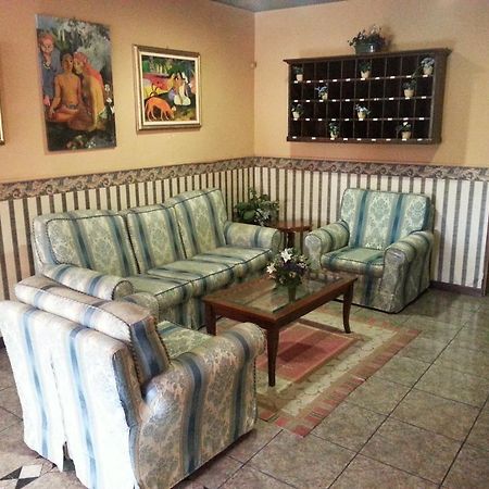 Hotel Emilia مودينا المظهر الخارجي الصورة