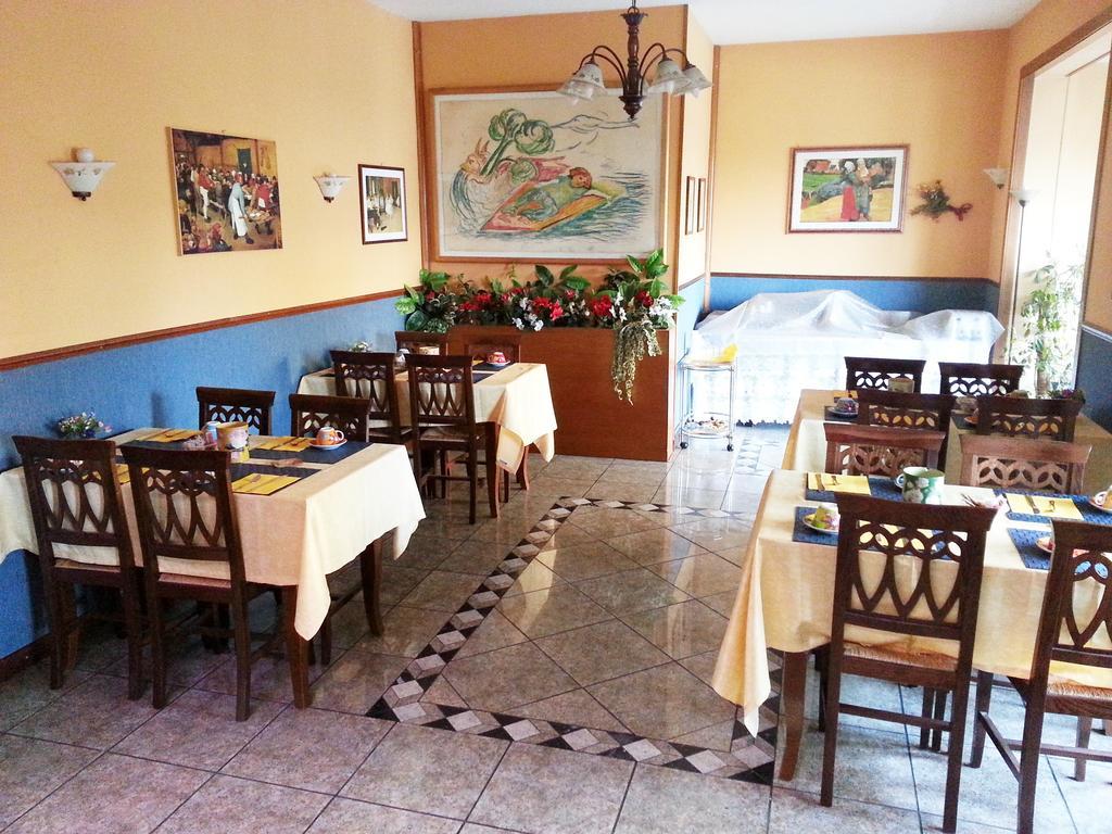 Hotel Emilia مودينا المظهر الخارجي الصورة